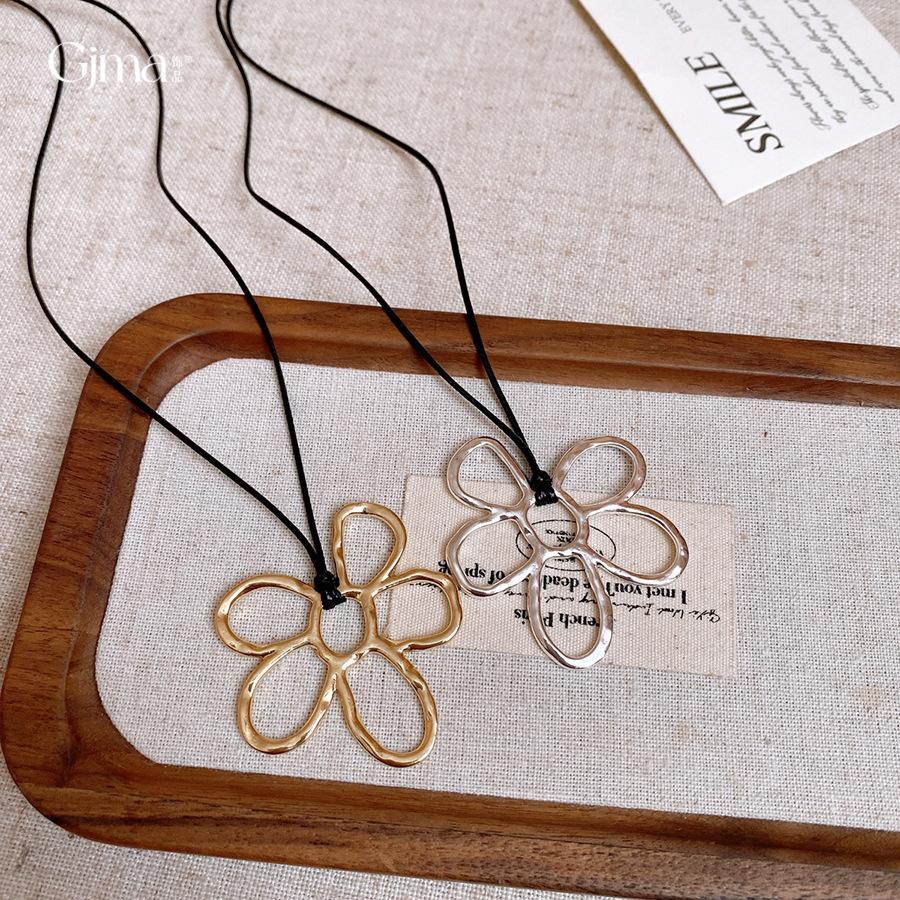 Korejský ins dutý květinový přívěsek náhrdelník jednoduchý řetízek na klíční kost personalizovaná položka dekorace niche design