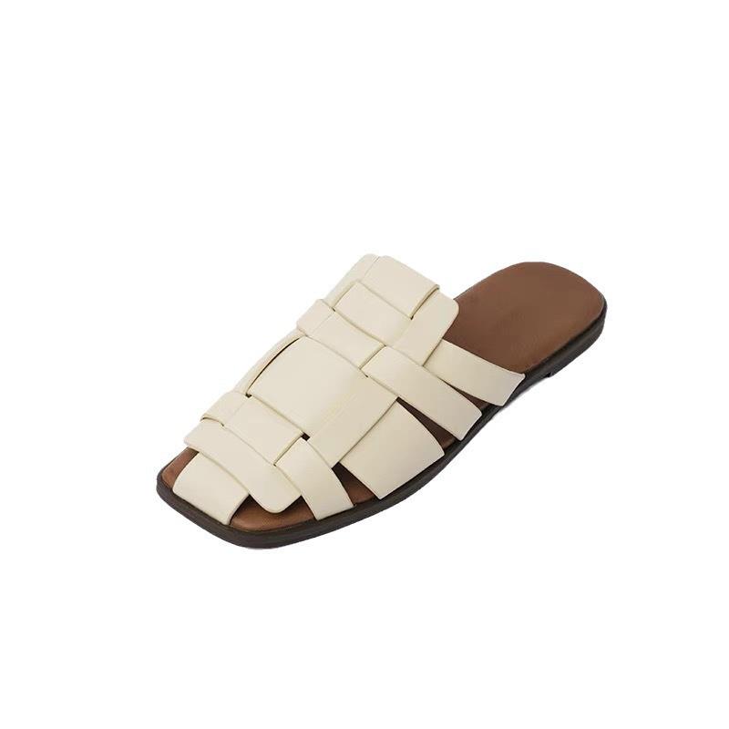 A little comfortable to wear in the summer of 2025, beach flat bottom versatile bag head woven lazy Muller cool slippers women's shoes