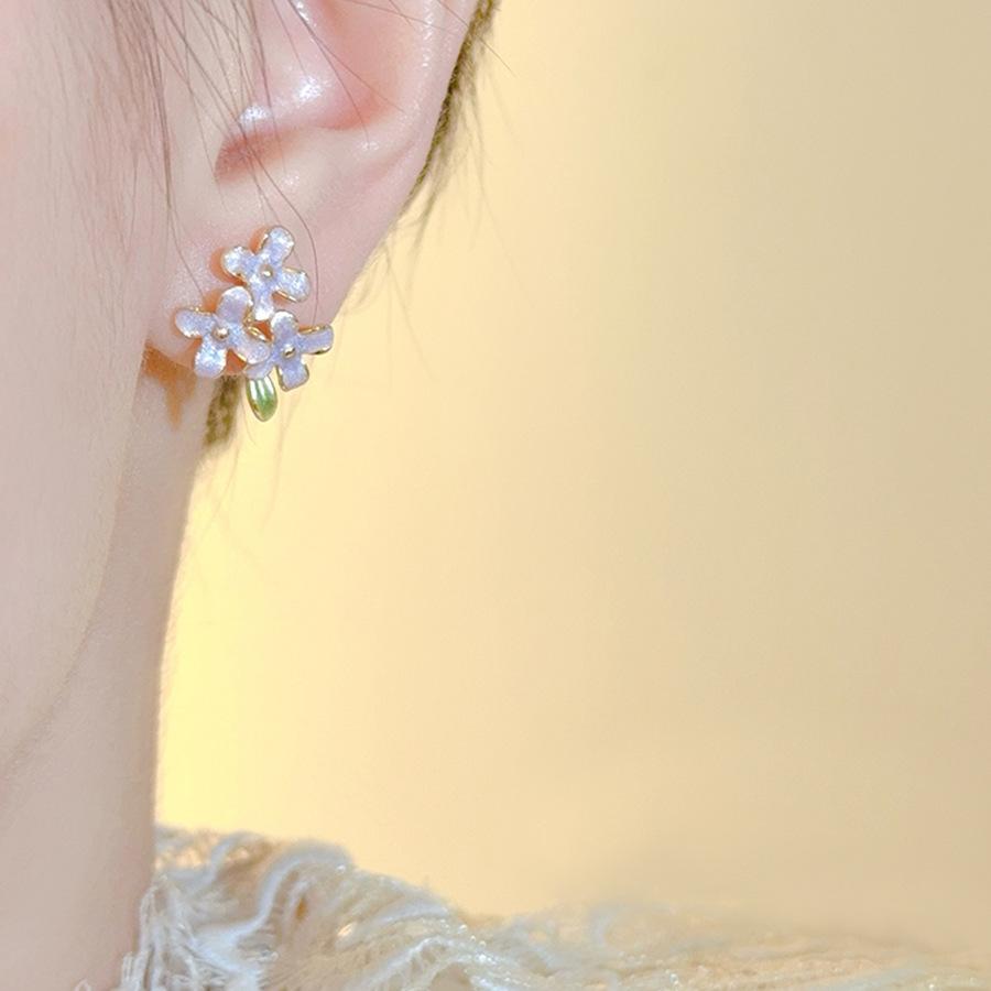 Summer small fresh oil dripping flower earrings fashionable and sweet temperament versatile earclips niche sweet and advanced earrings
