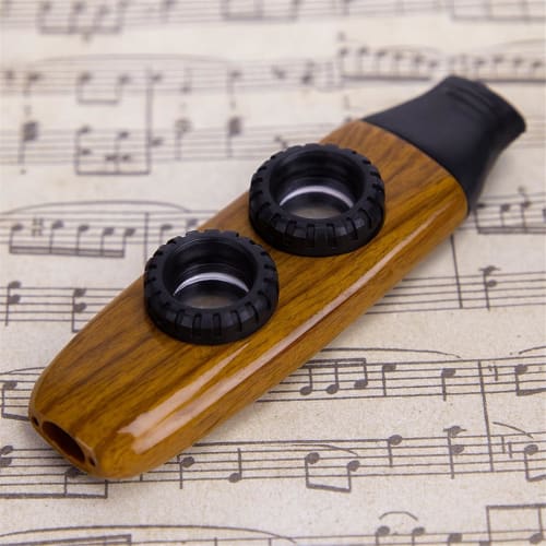 ABS-Harz Zweiloch-Kazoo mit einstellbarer Tonhöhe, Tragbares Musikinstrument für Anfänger (Holzmaserung)