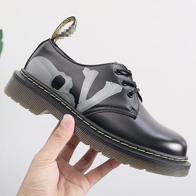 Scarpe Martin a stivaletto basso in pelle taglia grande stivaletti corti graffiti scarpe casual da donna in pelle