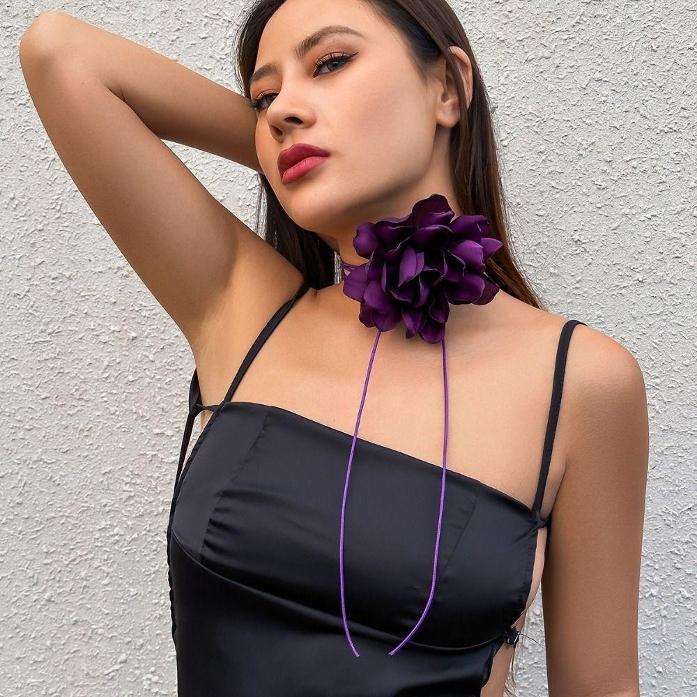 Exaggerated Design Rose Flower Necklace Big Rose Adjustable Length Clavicle Chain Necklace Large Petal Romantic Style
