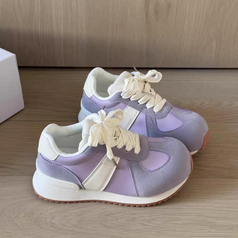 High-end soft-soled casual women's spring new flat-bottomed fashion versatile lightweight sports shoes
