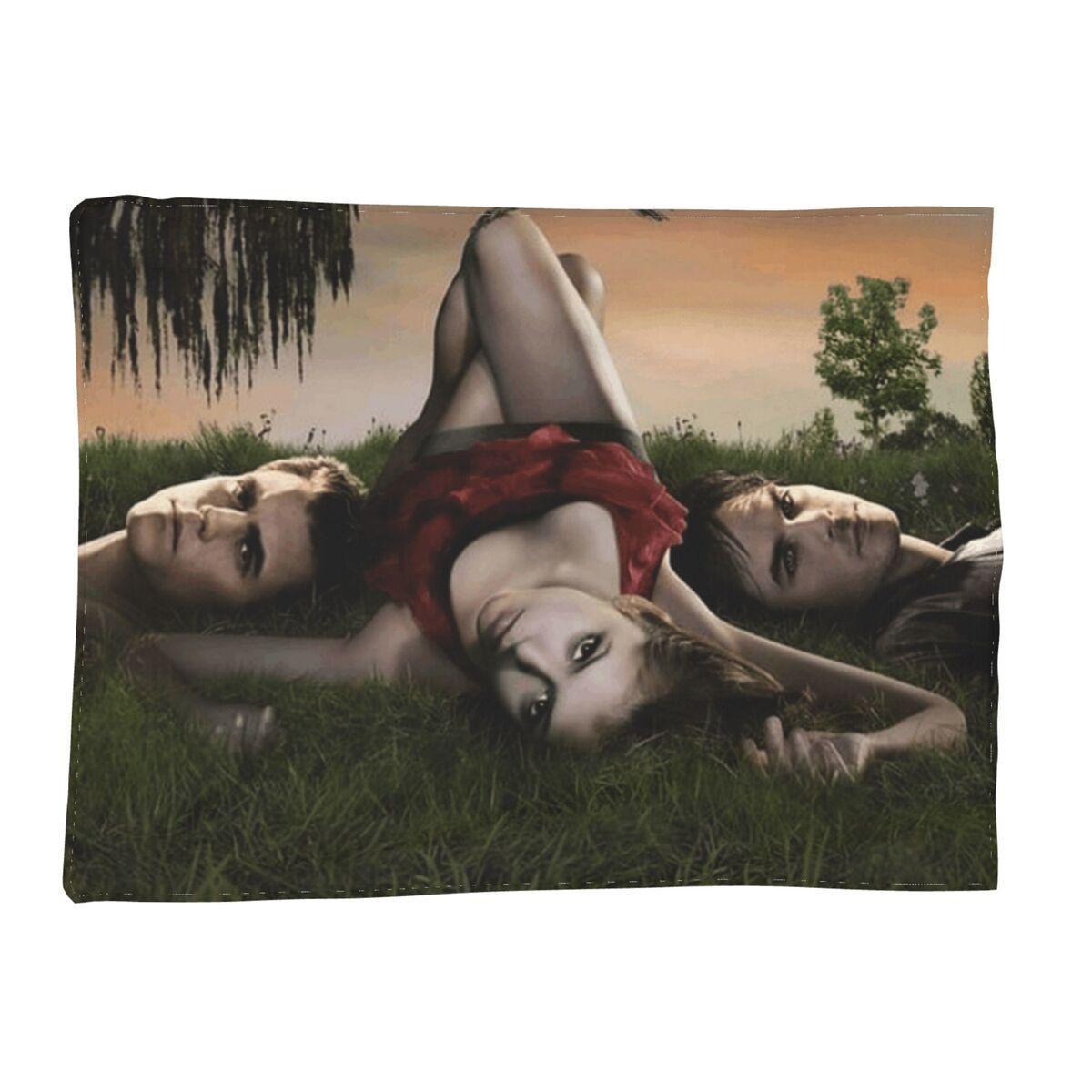 Exquisite Fashion Items Unisex The Vampire Diaries Damon Salvatore Blankets Soft Warm Flannel Throw Blanket Bedding For Bed Living Room Picnic Travel Home Sofa