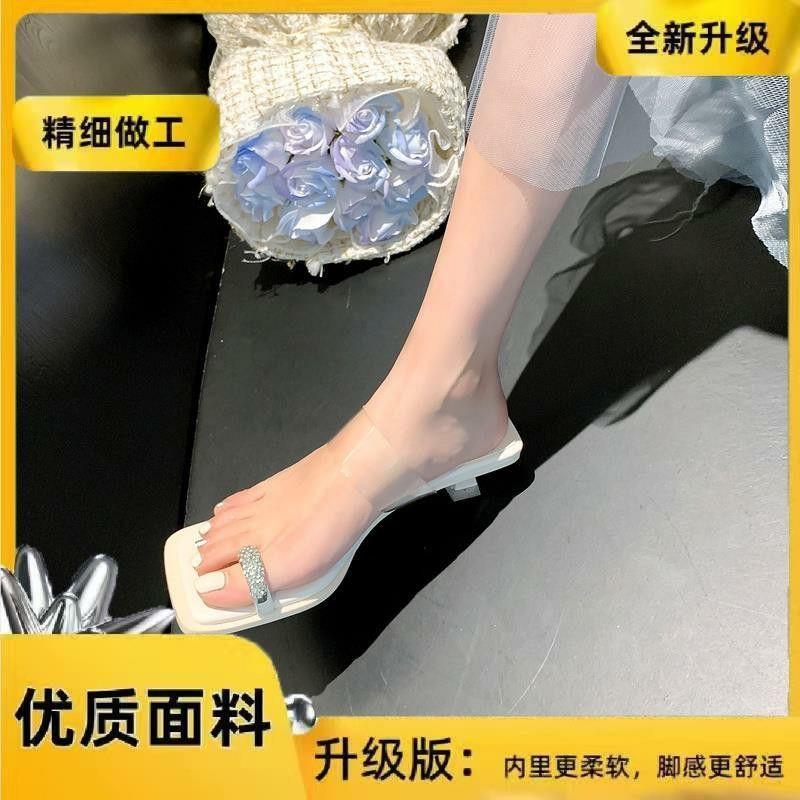 

Fairy wind~ ins huge beauty! Mezzanine low heel sandals girl summer wear word with transparent rhinestone thin heel sandals girl 40
