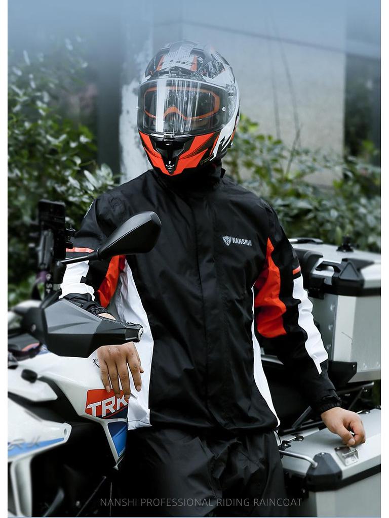 Blue Lion Stormproof Motorcycle Rain Suit: Waterproof Riding Jacket & Pants Set