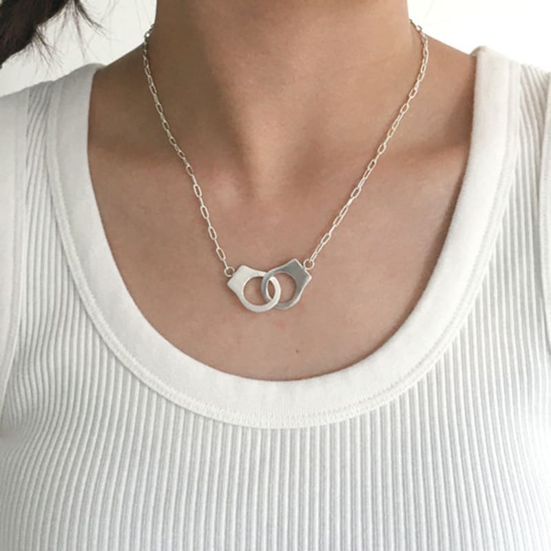 

207TRIBE HANDCUFFS NECKLACE matt