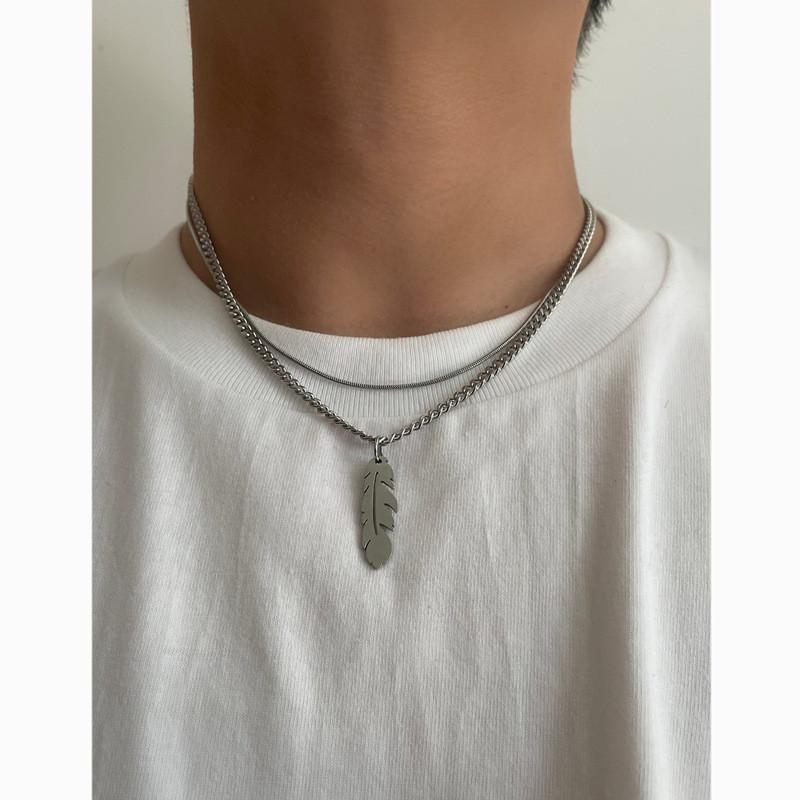 Titanium Steel Feather Pendant Necklace For Men And Women With Geometric Design Fashion Accessory