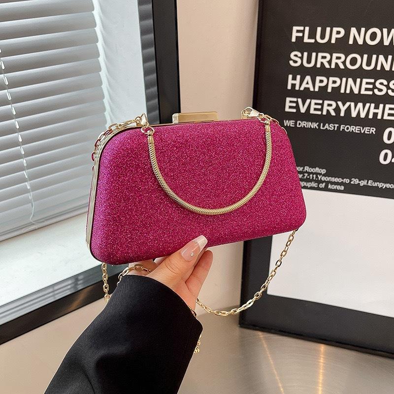 Streamlined Cheongsam Clip Solid Color Women's Chain Small Square Bag Winter New Versatile Shoulder Messenger Bag