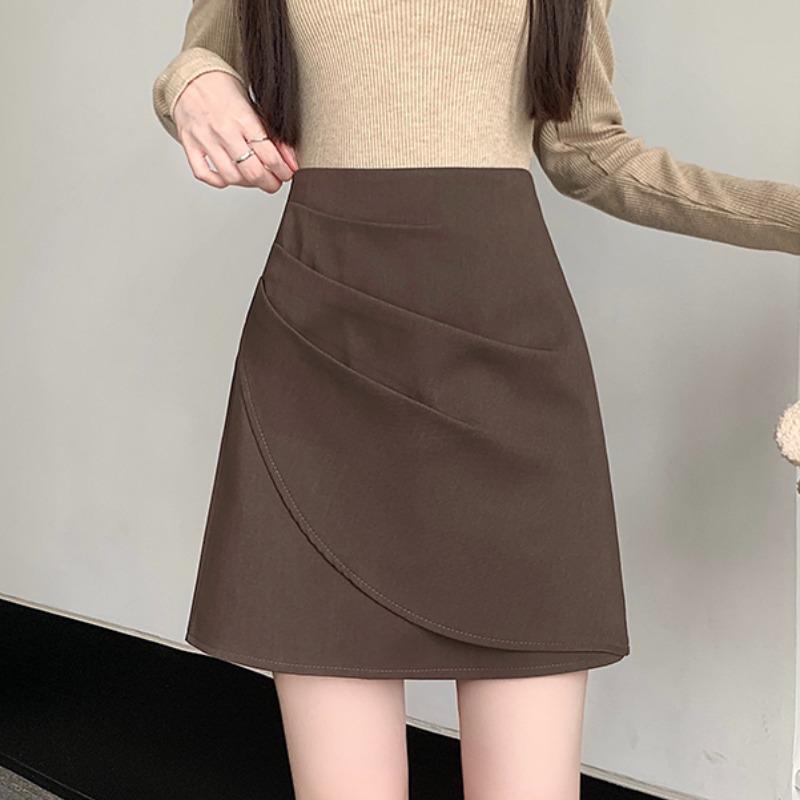 Plus Size Women's High Waist Black Irregular Short Skirt - Autumn/Winter Slimming Style