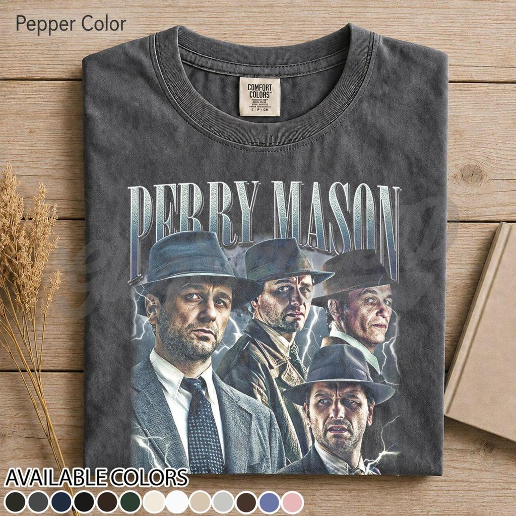 Tricou Grafic cu Seria TV Clasică Perry Mason – Cămașă Retro cu Dramă Judiciară – Articole Vintage Show cu Avocați, Cadou pentru Fan Mystery Tribut Mystery FD