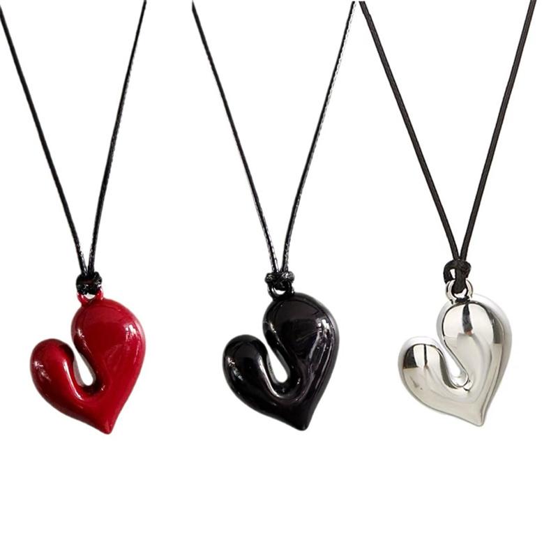 Red Heart Pendant Necklace Vintage Love Heart Choker Necklaces for Women Jewelry Accessories