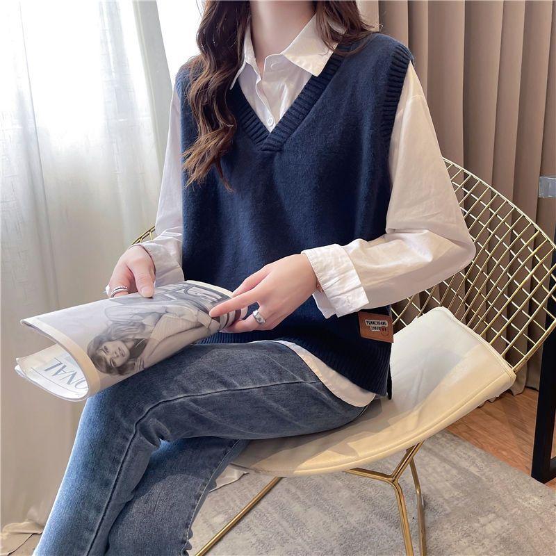 V-neck Knitted Vest for Women In Autumn Loose Vest Lazy Style Layering Over Sleeveless Waistcoat and Waistcoat