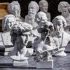 Декор для дому – Статуетки