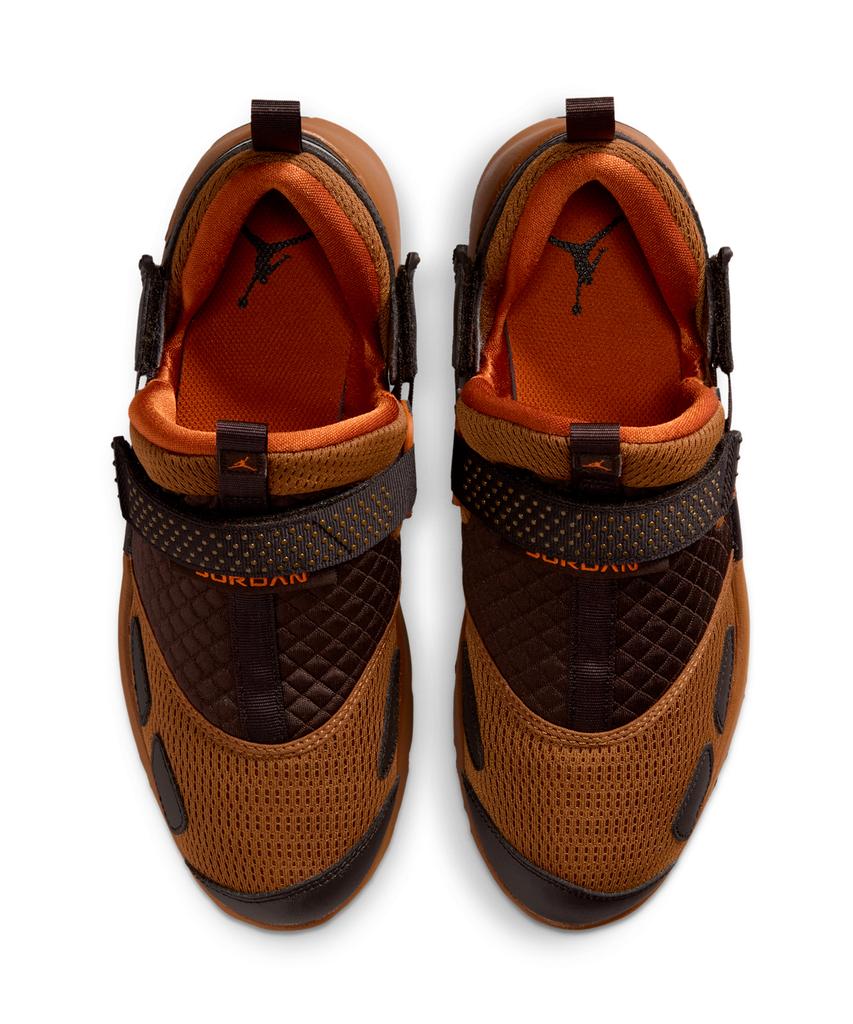 Nike Jordan Trunner Lx W - Light British Tan:Reflective Silver:White:Desert Orange / Hq2164-200