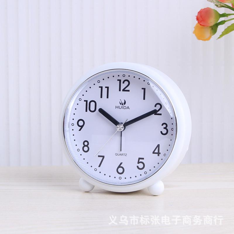 Classic silent alarm clock, special bedside clock for junior high school, creative desktop clock, simple and fashionable small alarm clock