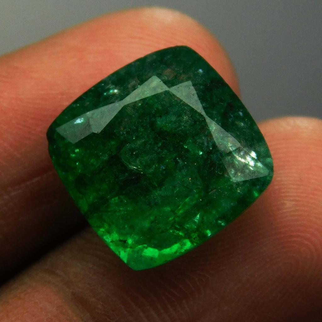 Natural Green Emerald Loose Gemstone Square Cushion Cut 7 ct Colombian for Jewelry Making and Crafts