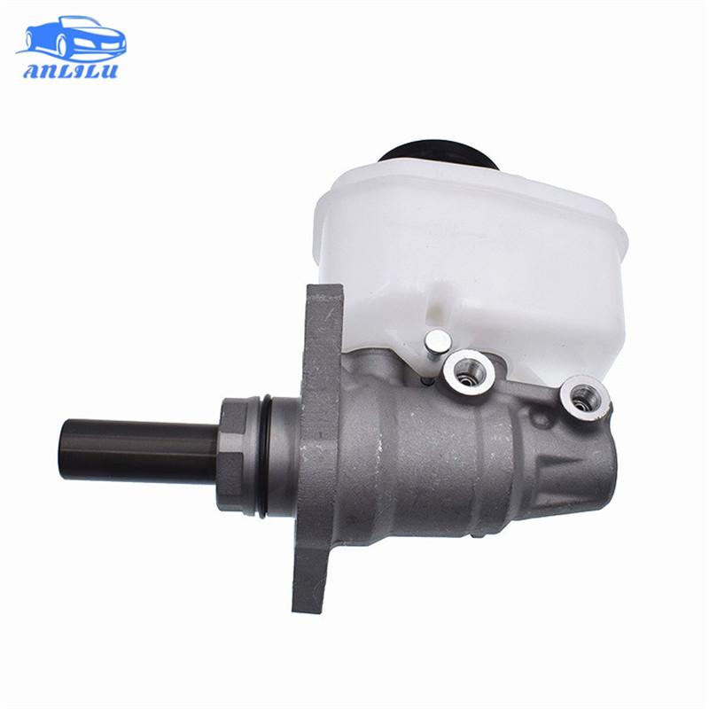 Suitable for 02-09 To-yota Land Cruiser grj120 grj125 rzj120 rzj120 trj120 trj125 high quality brake master cylinder 47028-60010