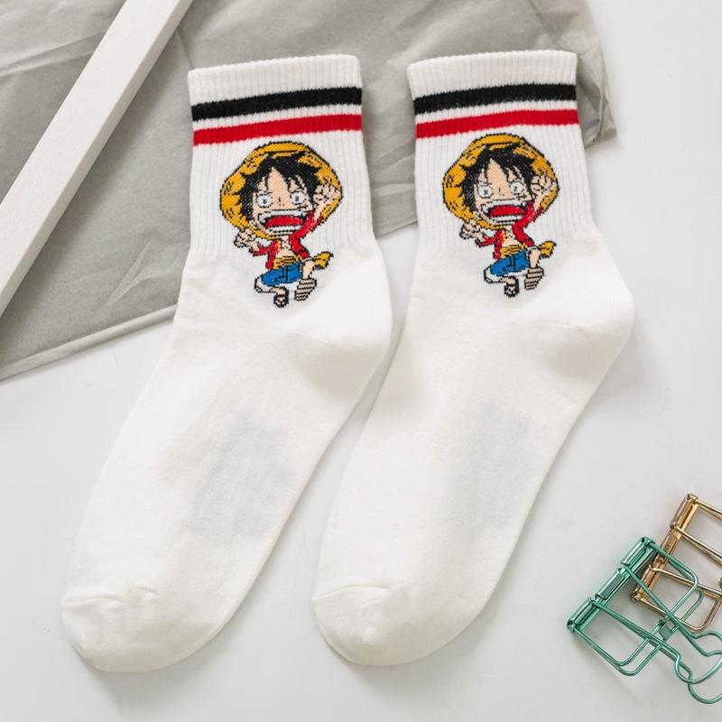 One Piece Neueste Anime Socken Cartoon Luffy Niedlich und Charmant Chopper Blütezeit Herbstzeit Baumwolle Kurze Socken Accessoire designed für Männer Frauen
