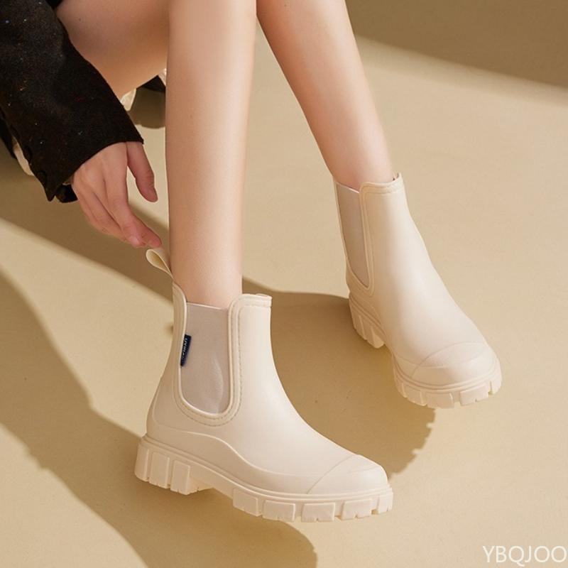 Four Seasons Fashion New Integrated Waterproof and Anti Slip Sole Women's Rain Boots Short Tube Work Women's Rubber Shoes