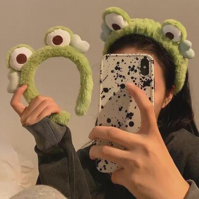 Süßes Frosch-Stirnband aus Plüsch für Damen: Lustiges Cartoon-Design zum Waschen des Gesichts und Auftragen einer Maske, Haar-Accessoire für den Winter.