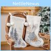 Meia de Natal de Pelúcia com Pompons Festivos e Flocos de Neve Bordados para Presentear