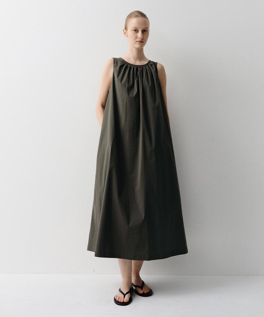 Ia Thea Shirring Maxi Dress (Deep Khaki)