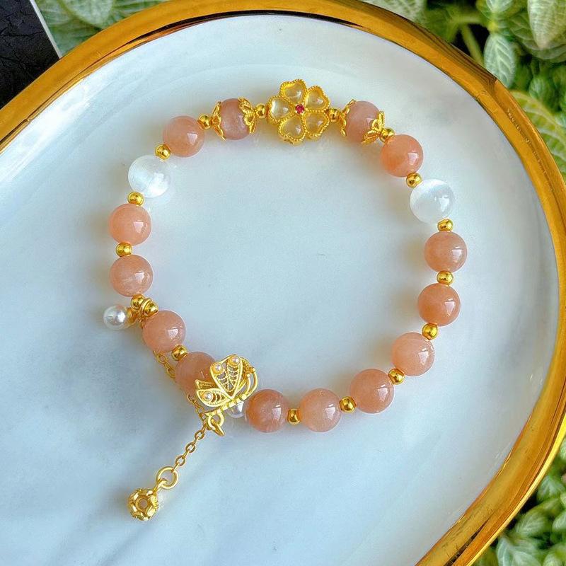 Natural crystal jewelry sun stone gold strawberry crystal transparent gypsum bracelet