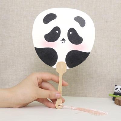 Ventail rond panda peint à la main style chinois (Paquet de 5)