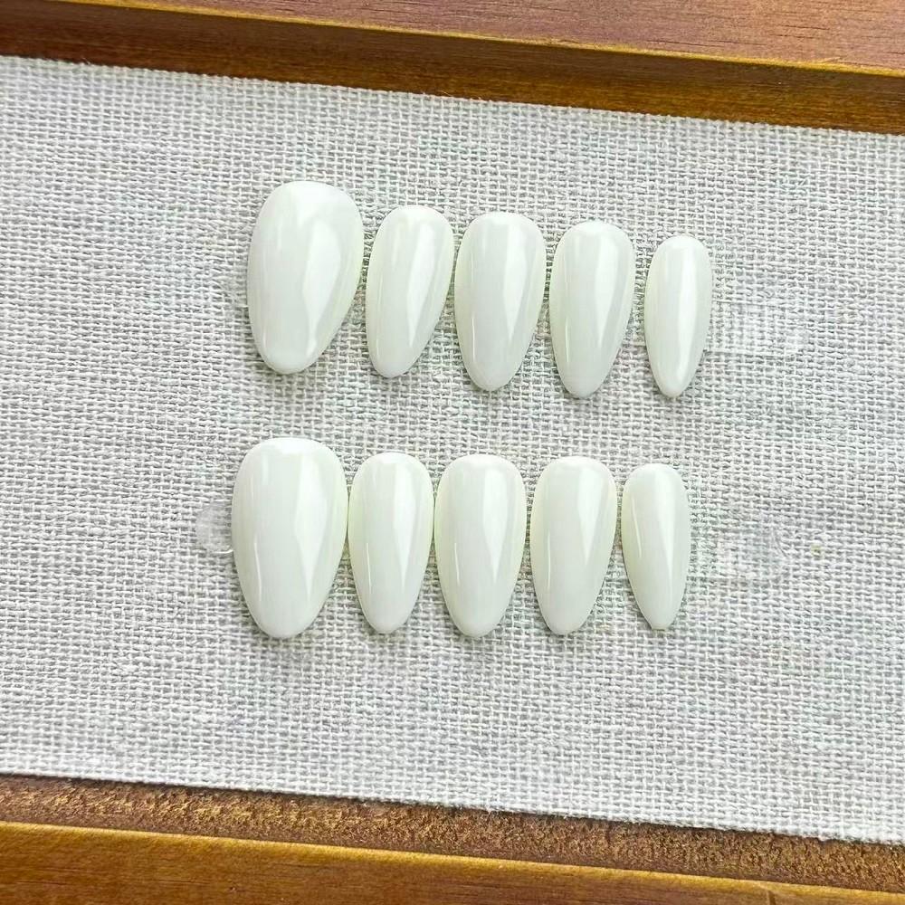 

Handmade Press On Nails Glossy Solid Cream White Phototherapy Fake Nail Patch Artificial Nail Reusable Short Almond XS