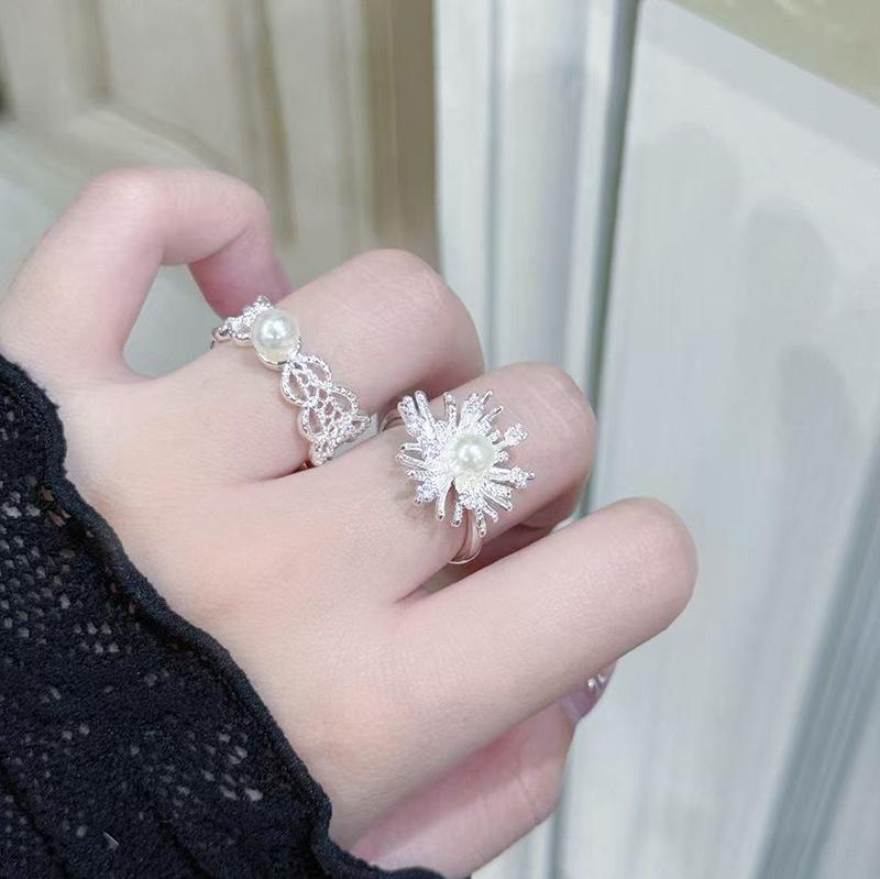 Fireworks Bright Trend Bead Inlaid Personality Ring Women'S Light Luxury Temperament Small Sugar Cube Cold Wind Index Finger Ring