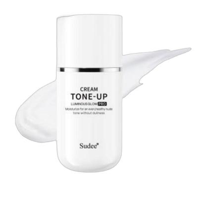 Rozświetlający krem tonujący PRO 50ml