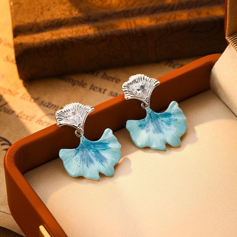 

Модні сережки-краплі для жіночих прикрас синій