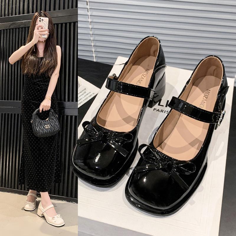 Bow square head small leather shoes women's one-word buckle skirt beige Mary Jane medium heel single shoes