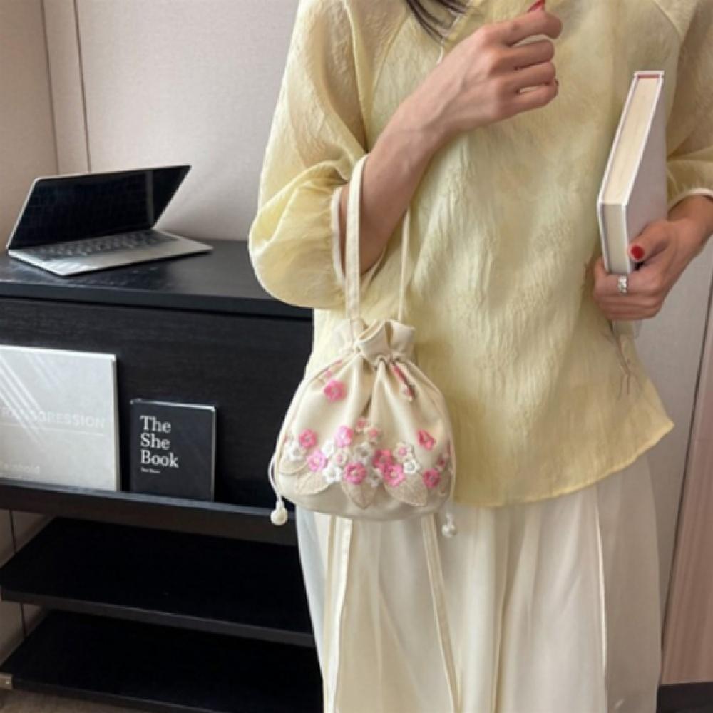 New ArrivalS Open Run Women S Flower Embroidery deSign Shoulder Bag