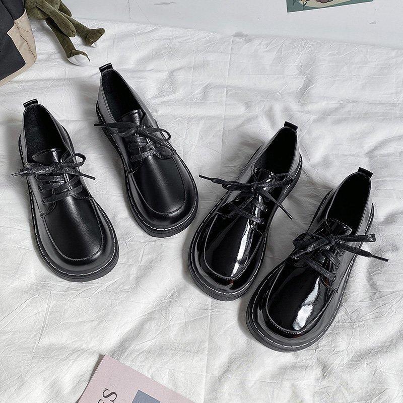 Módní Jarní a Podzimní Dámské Univerzální Malé Kožené Černé Šněrovací Kožené Boty Prošívané Kulaté Špičky Ploché Ležérní Boty pro Ženy