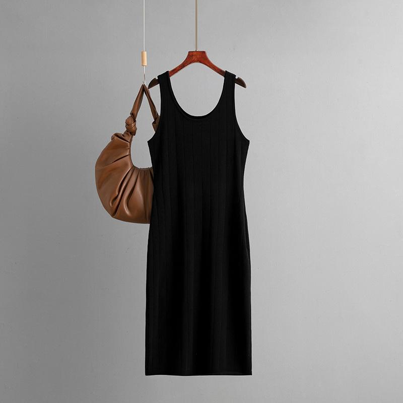 The New Slimming Double Round-neck Solid-color Knitted Halter Dress Is Slimming and Figure-hugging