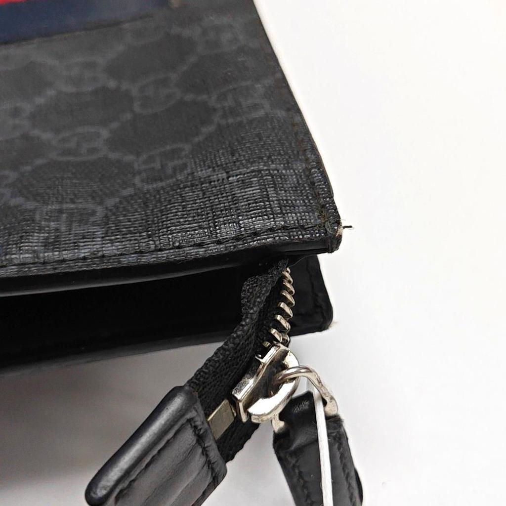 [Pre-Owned] Signature Logo Stripe Web Zipper Canvas Clutch - Fair #1Q4GJFX
