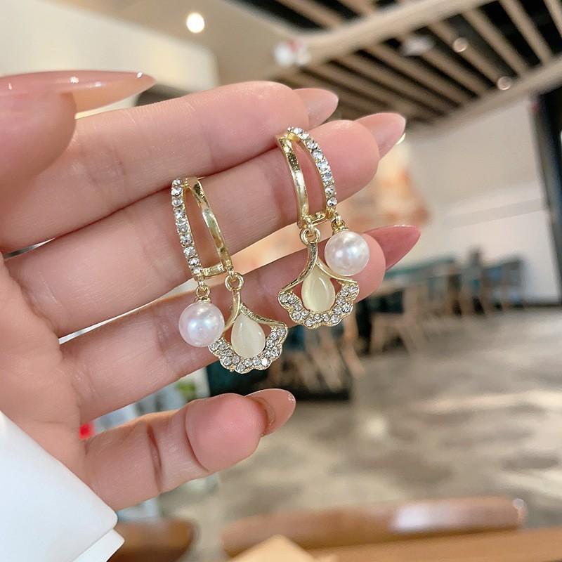Trend Korean Elegant Ginkgo Leaf Moonlight Cat Eye Stone Earrings for Women Fashion Pearl Earrings Party Jewelry Gifts