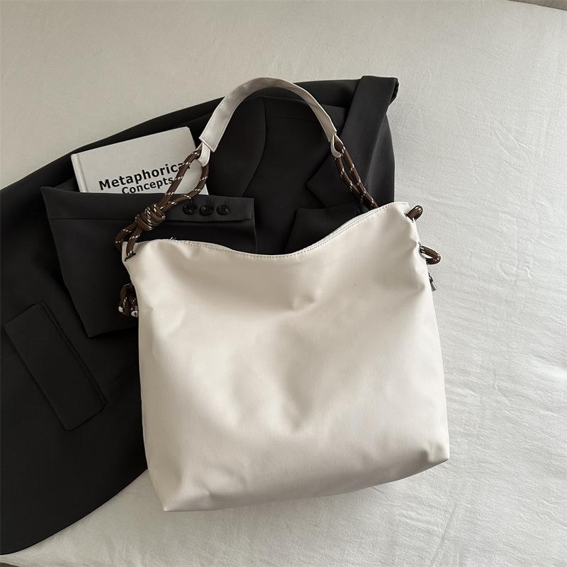 High Value Soft Leather Large Capacity Shoulder Bag Commuter Tote Bag