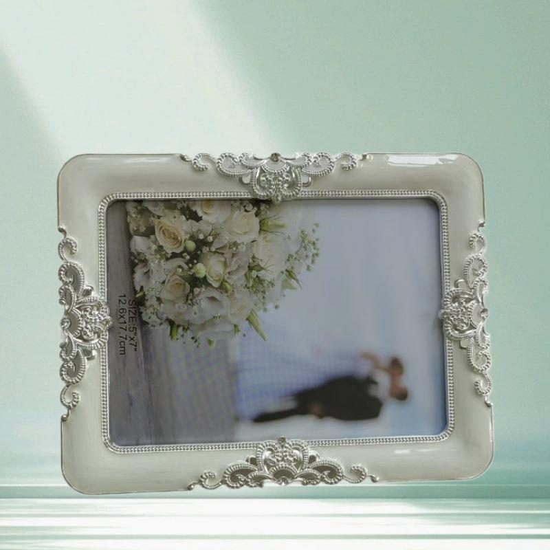 European Zinc Alloy Luxury Pearl Inlaid Photo Frame - Electroplated & Polished Carved Decoration.