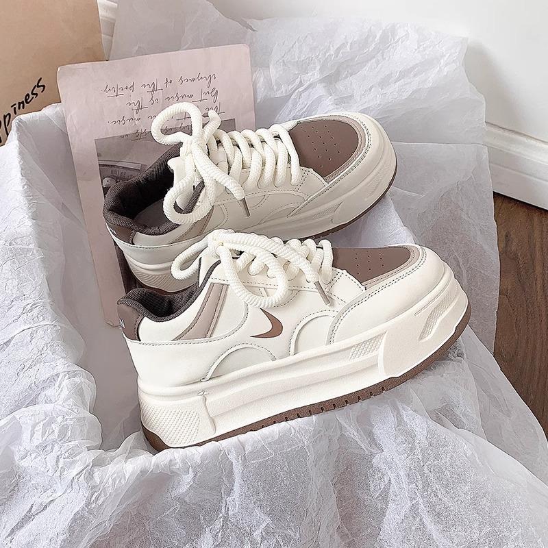 Popular Muffin Versatile Little White Shoes Women's Spring and Autumn Senior Feeling Thick Baseplate Shoes 2025 New Dad Casual Sports Shoes