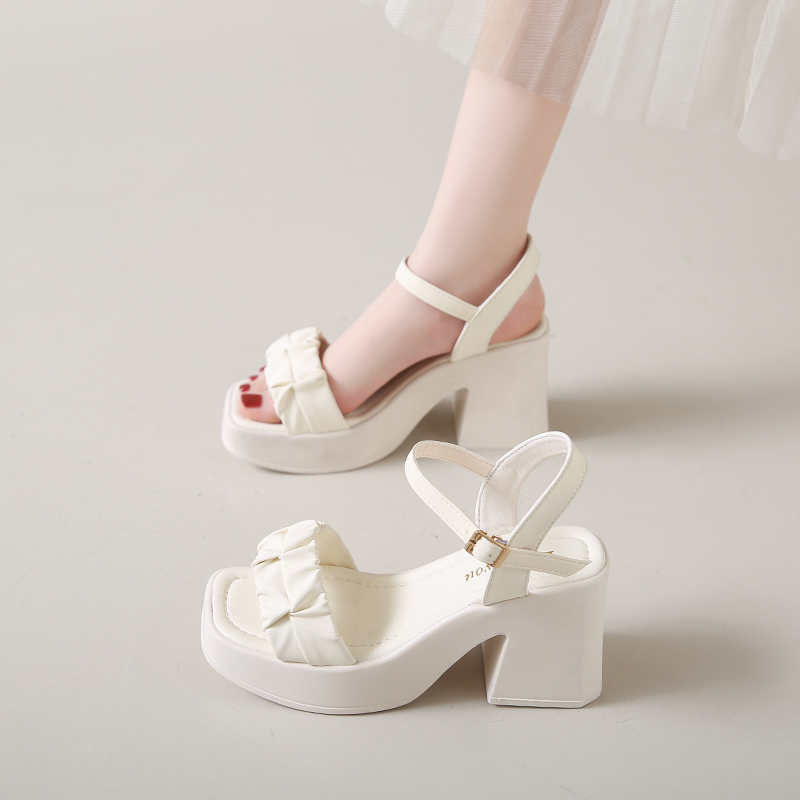 Fashion Autumn-spring Non-slip Sole Slipper Sneakers Brand Luxury Shoes Womens Summer Sandals Women Sports Sapato New Arrival