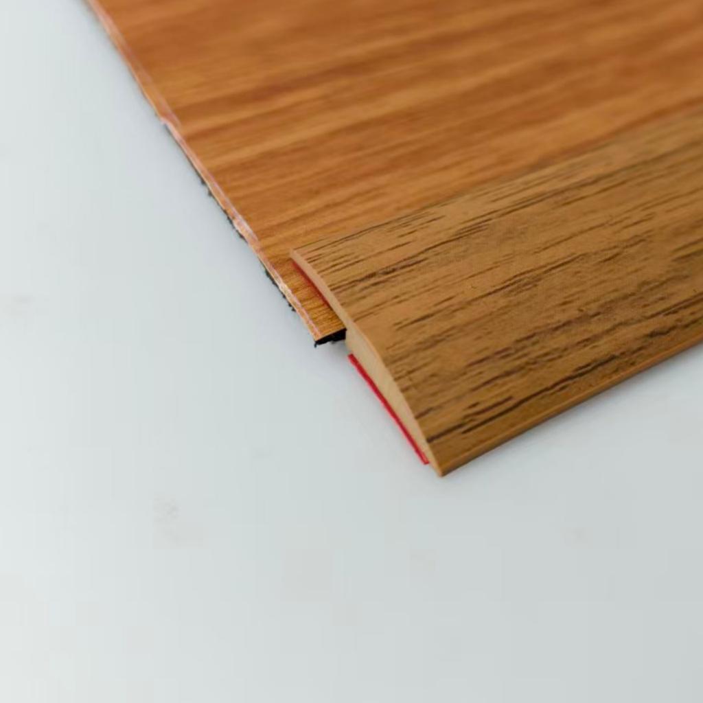Teppichboden-Übergangsleiste, Selbstklebende Teppich zu Fliesen Übergangskantenleiste Geeignet für Türschwellen/Holzböden