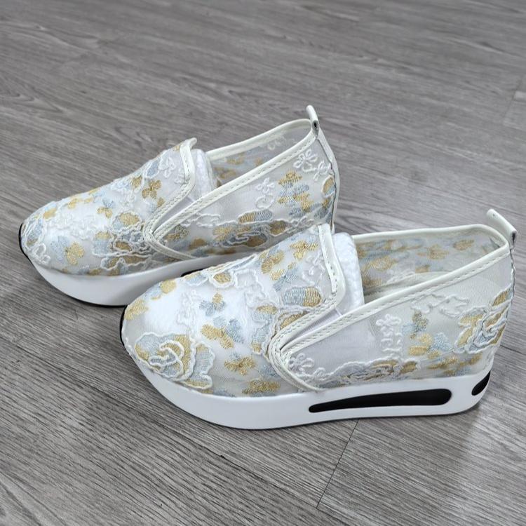 Damenmode Flache Sohle Innere Höhenerhöhung Meshgarn Atmungsaktive Freizeitschuhe