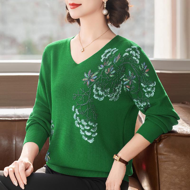 Happy Mother-in-law V-neck Red Knitwear with Handmade Sequin Embroidery - Slimming and Age-Reducing Top for Spring and Autumn