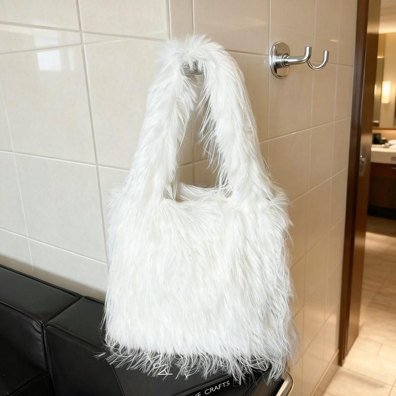 2025 Fall/Winter New Wool Women's Bag Large Capacity Tote Bag Fashionable and Simple One Shoulder Armpit Bag Hand Carried Plush Bag