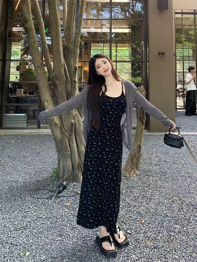 2025 French Style Floral Print Slimming Black Summer Dress with Adjustable Straps