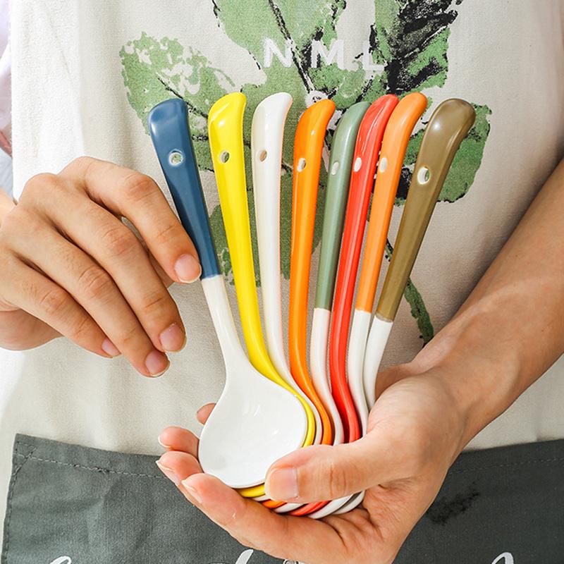 2 PCS Porcelain Soup Spoon Round-Bottom Ceramic Chinese Style Spoons for Home and Restaurant, Use for Coffee, Tea, Yogurt and Desserts, 6.7 inch