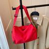New lightweight solid color shoulder messenger bag popular in summer simple casual versatile large capacity tote bag women